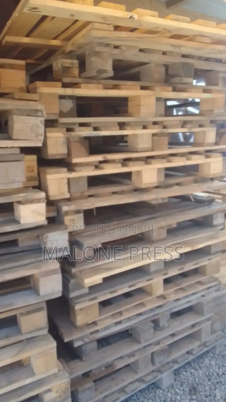Beam / Wood / Pallet Planks / Available in Large Quantities