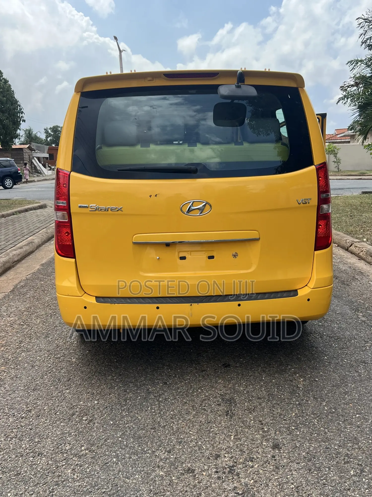 Hyundai Starex 2017 Yellow