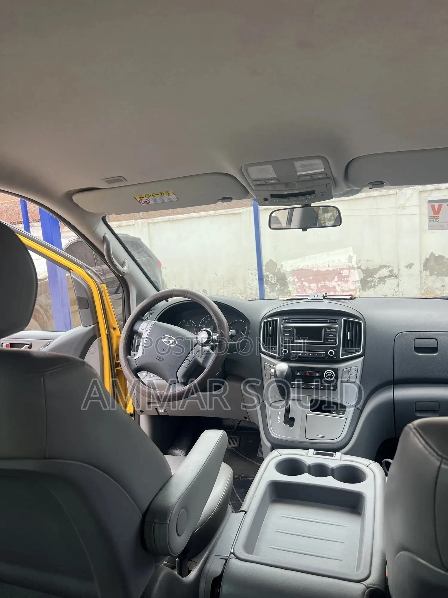Hyundai Starex 2017 Yellow