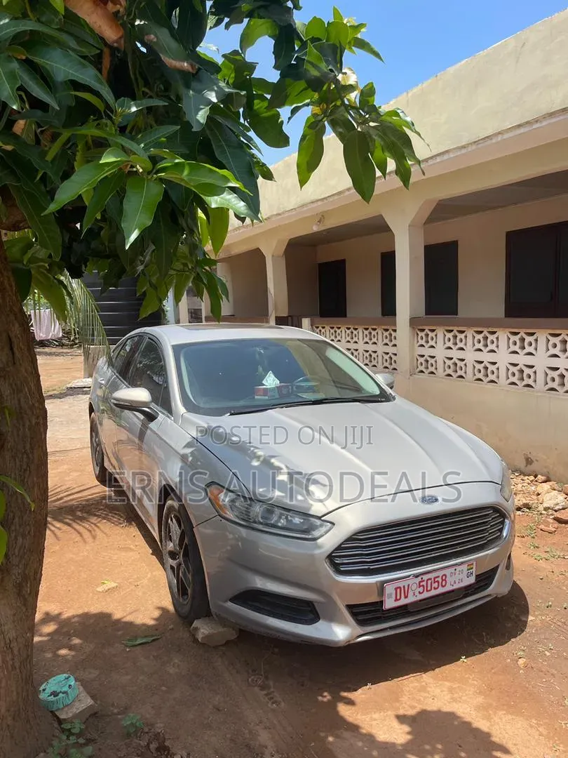 Ford Fusion 2013 Beige