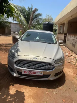 Ford Fusion 2013 Beige