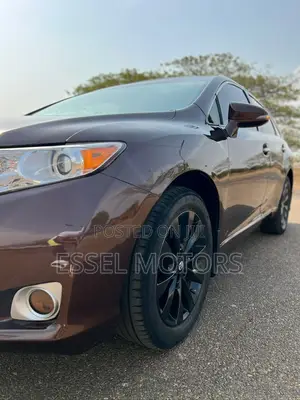 Toyota Venza AWD 2012 Brown