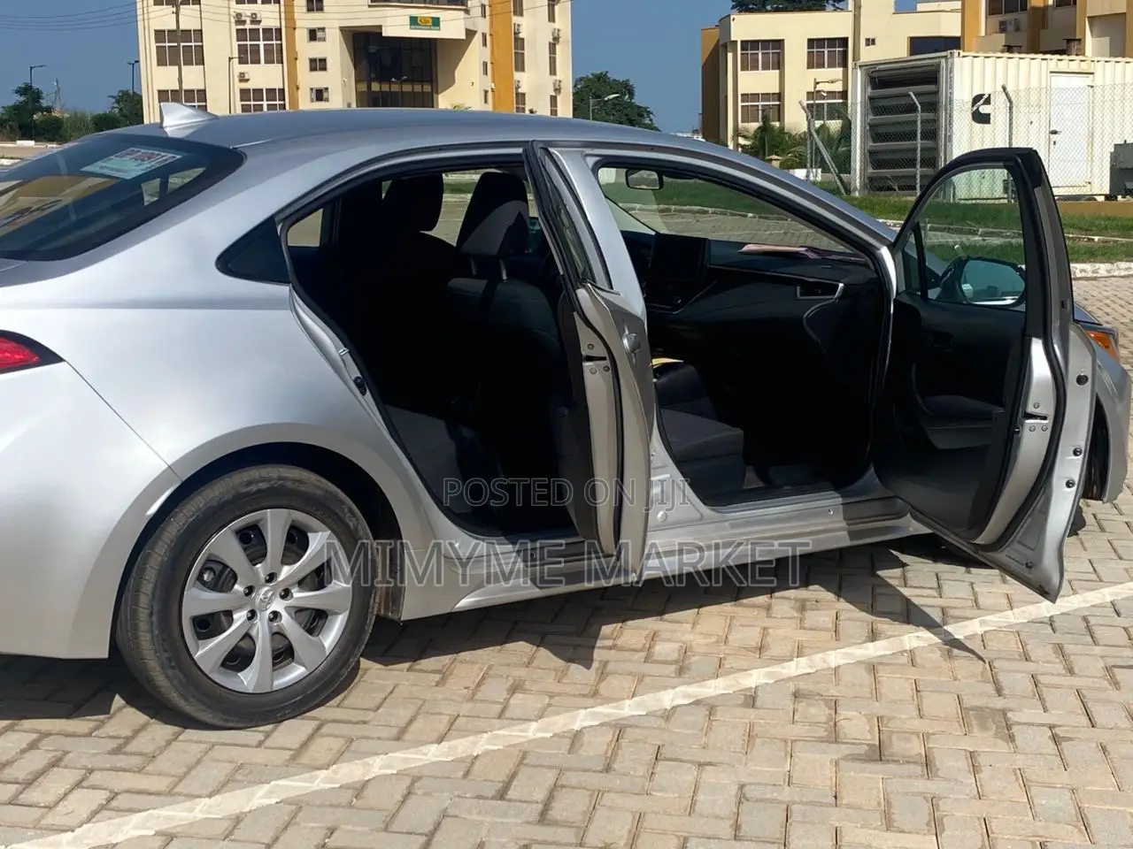 Toyota Corolla LE 2023 Gray