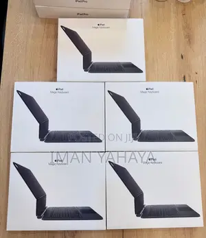 13-Inch iPad Magic Keyboard M4 and M5 Black