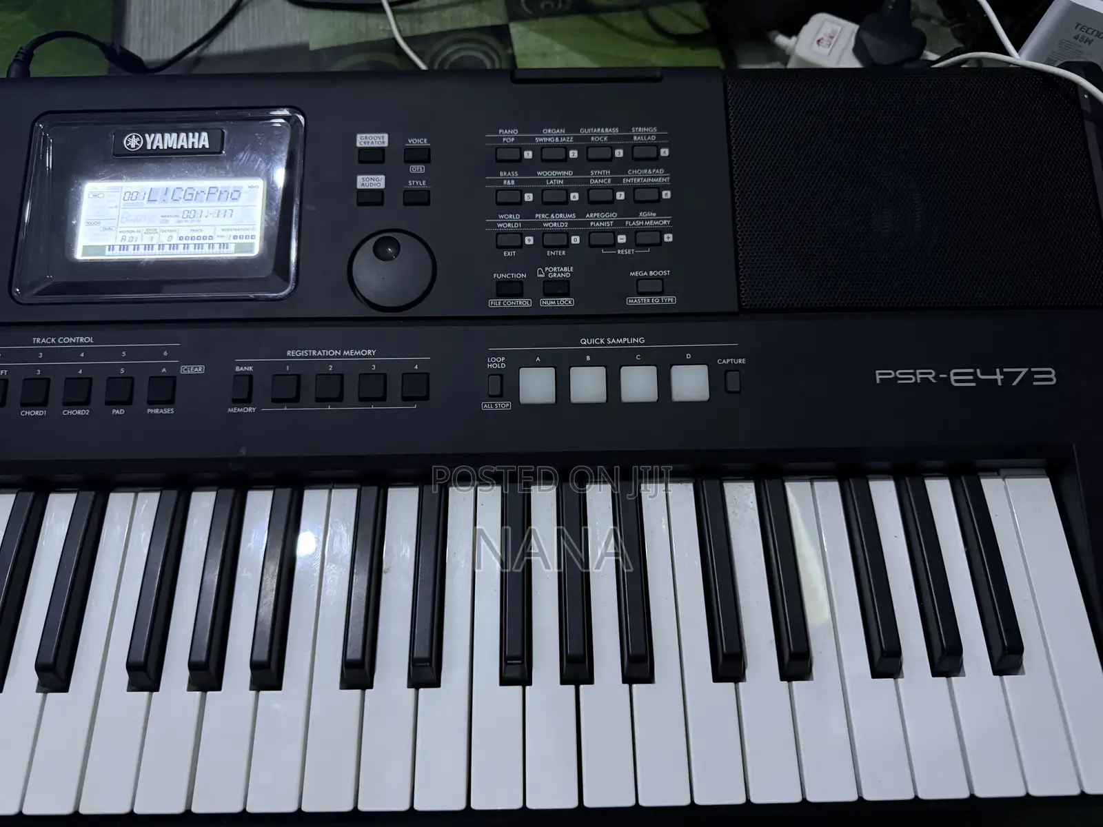 Yamaha PSR E473
