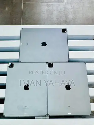 Apple iPad Pro 12.9 (2022) 256 GB