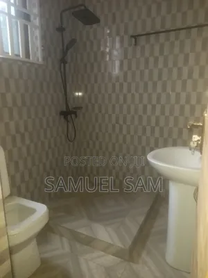 3bdrm Apartment in Tema Community 11 for rent