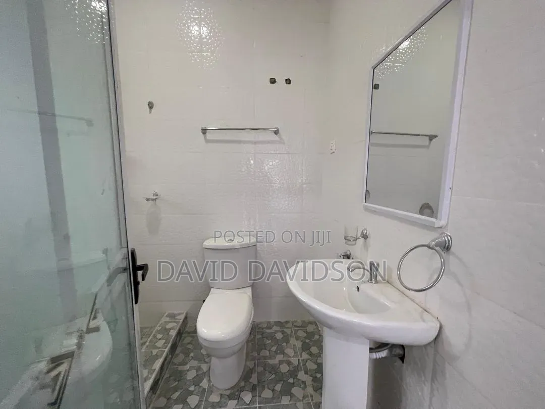 2bdrm House in 2 Bedroom House, Tema Metropolitan for sale