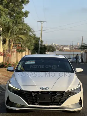 Hyundai Elantra Limited 2023 White