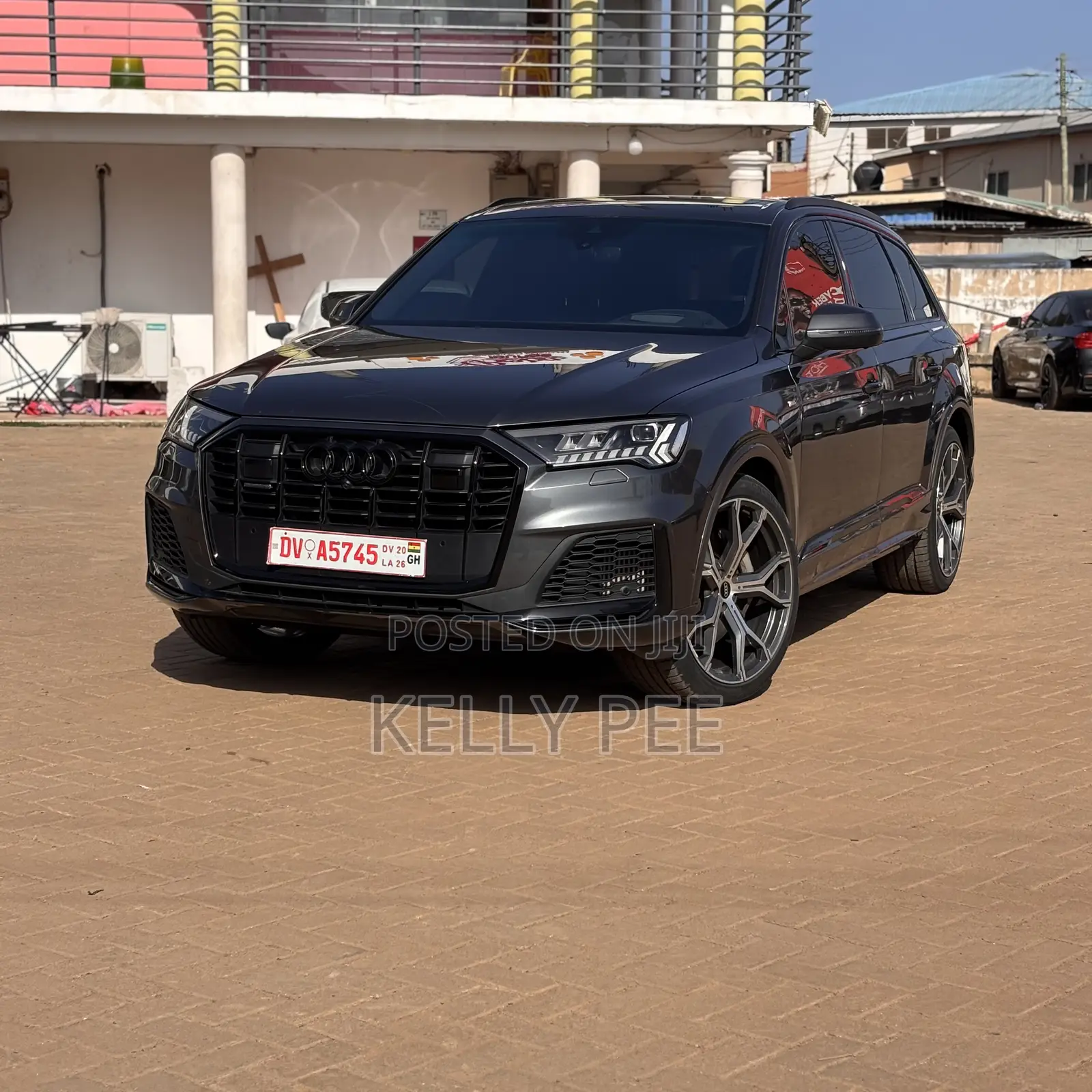 Audi Q7 2024 Gray