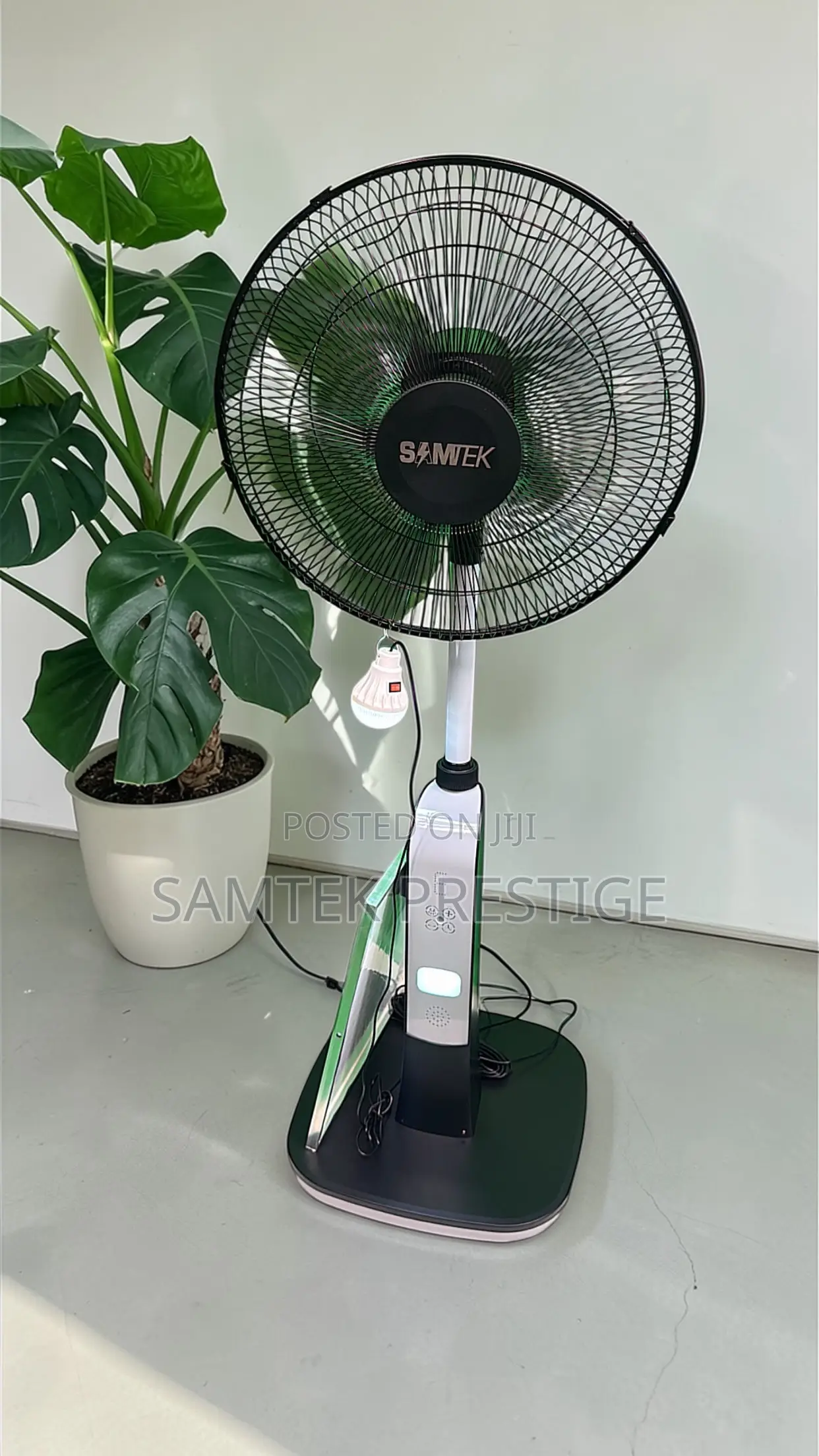 Samtek 16inch Lithium Rechargeable Solar Standing Fan