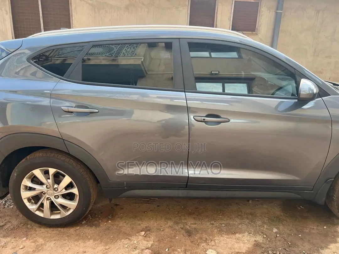 Hyundai Tucson Value AWD 2019 Gray