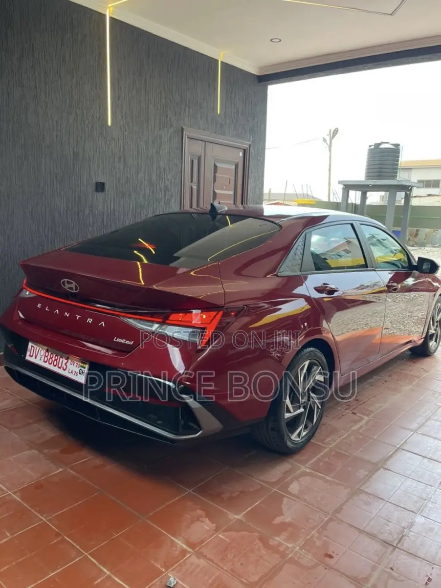 Hyundai Elantra 2026 Red