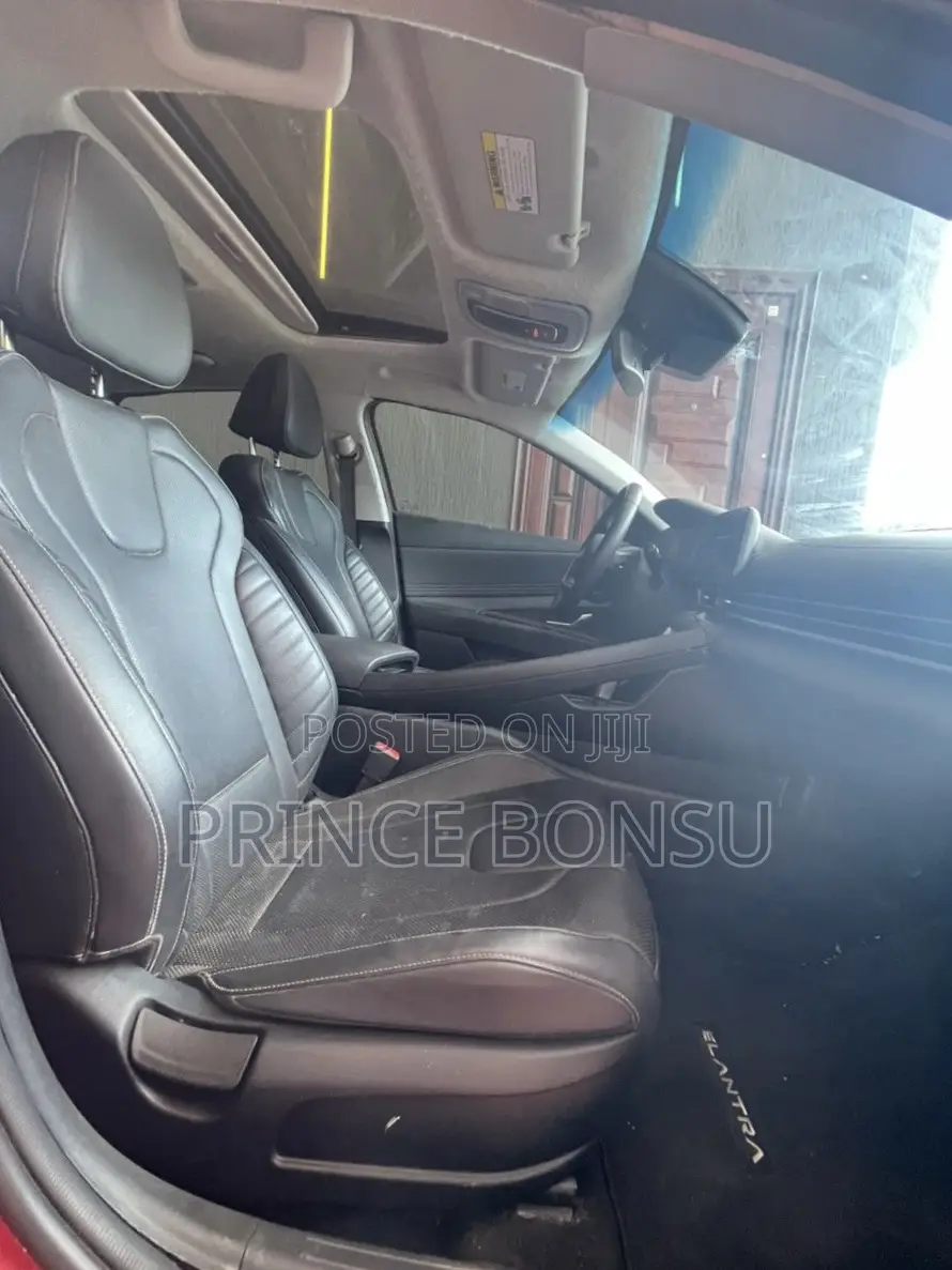 Hyundai Elantra 2026 Red