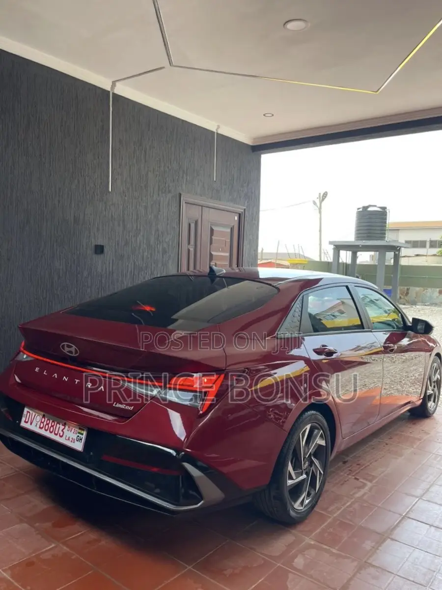 Hyundai Elantra 2026 Red