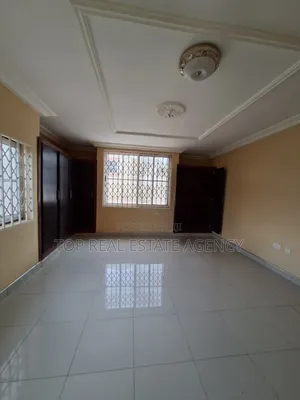 5bdrm Duplex in Broadcasting, West Hills Mall Area for rent