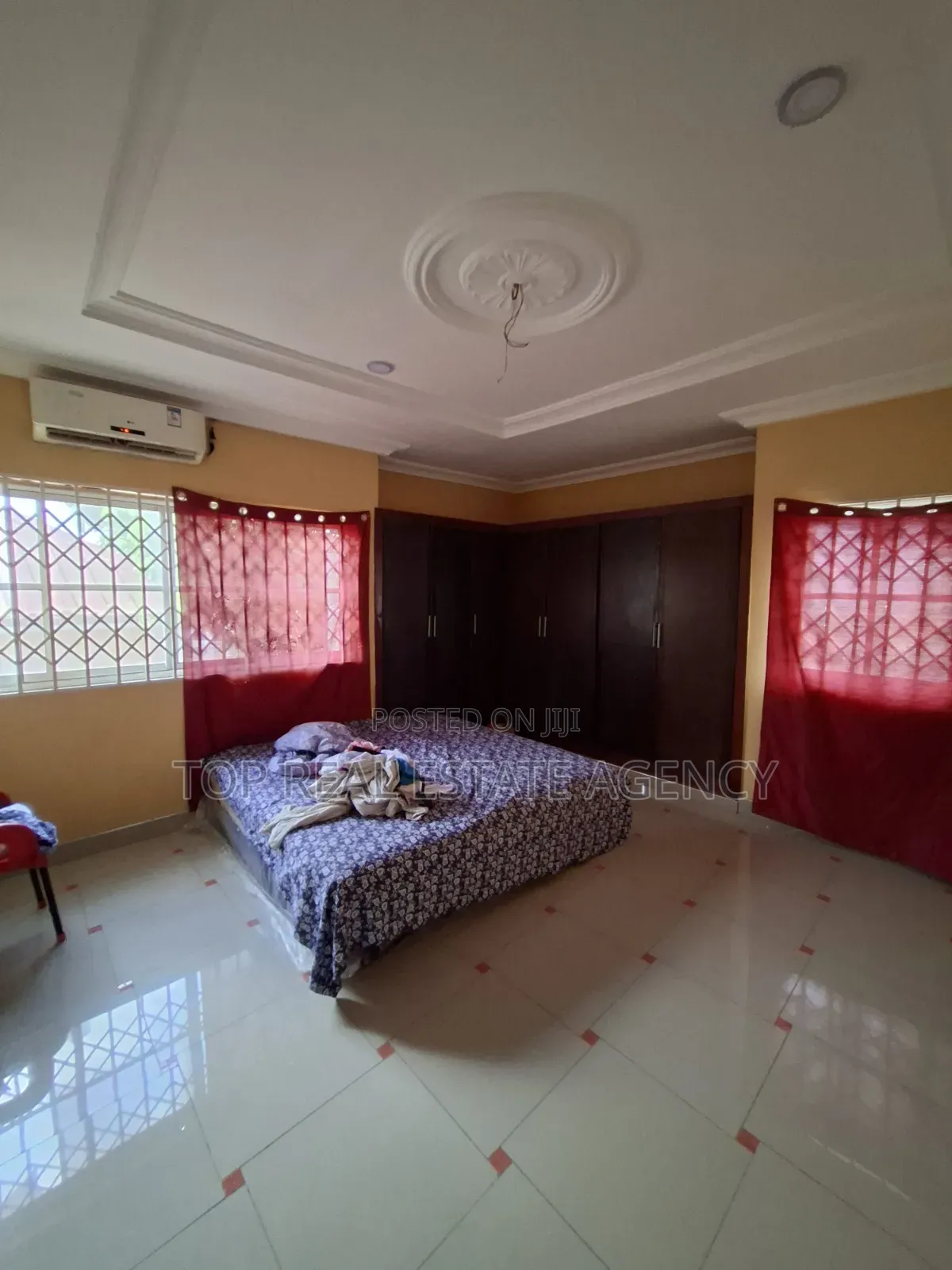5bdrm Duplex in Broadcasting, West Hills Mall Area for rent