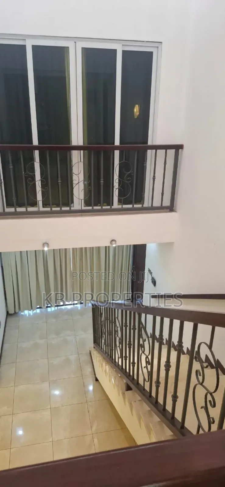 5bdrm Duplex in Kb Properties, Baatsona Total for rent