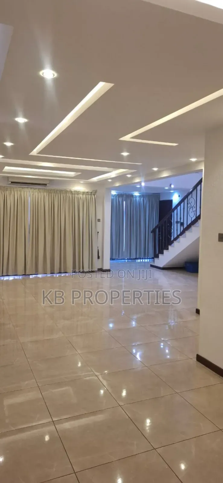 5bdrm Duplex in Kb Properties, Baatsona Total for rent