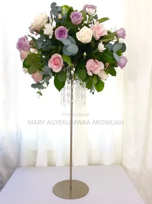 Floral Centrepieces And Balloon Centrepieces For Events