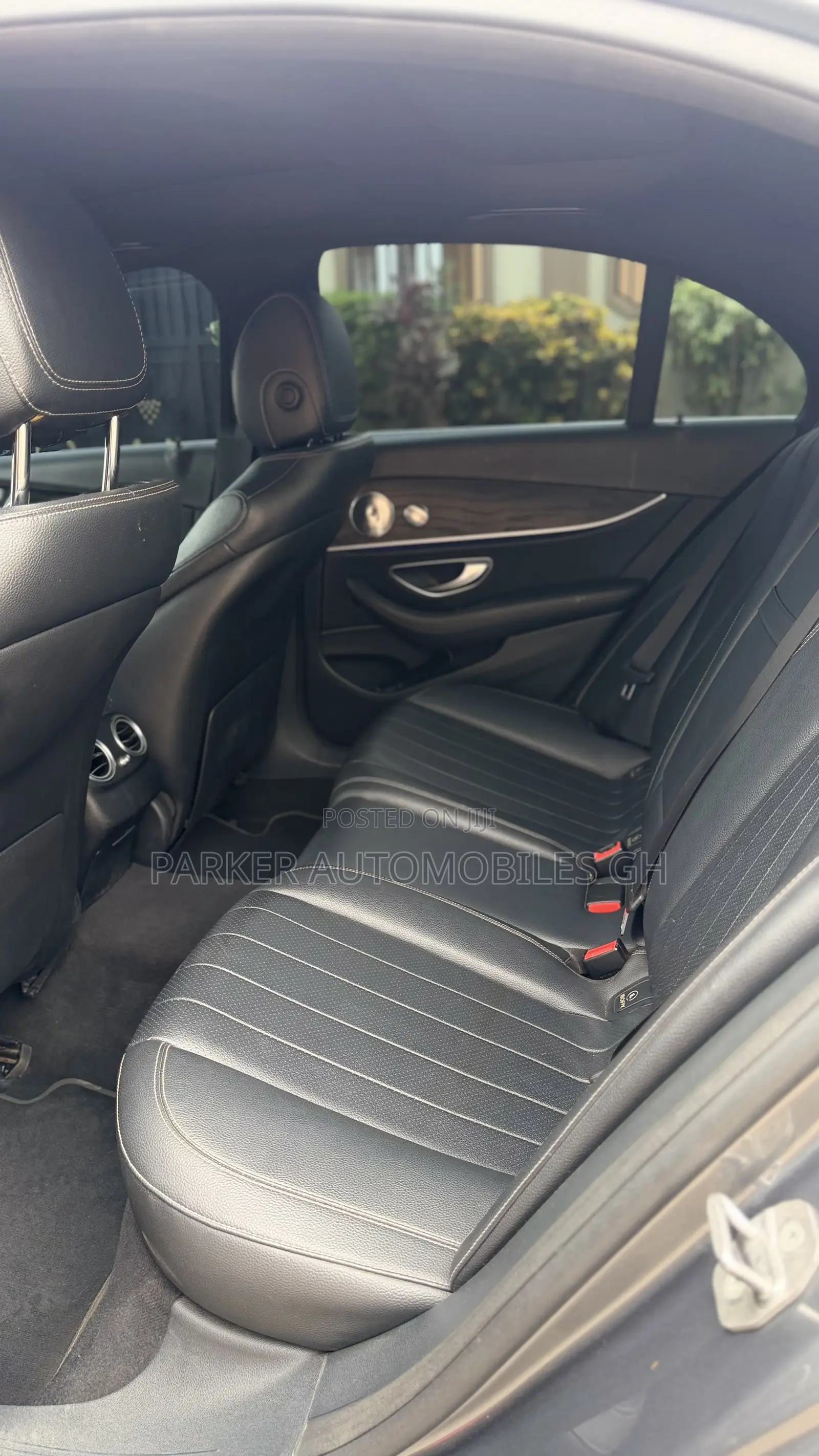 Mercedes-Benz E300 4Matic AWD Sedan (2.0L 4cyl 9A) 2017 Gray
