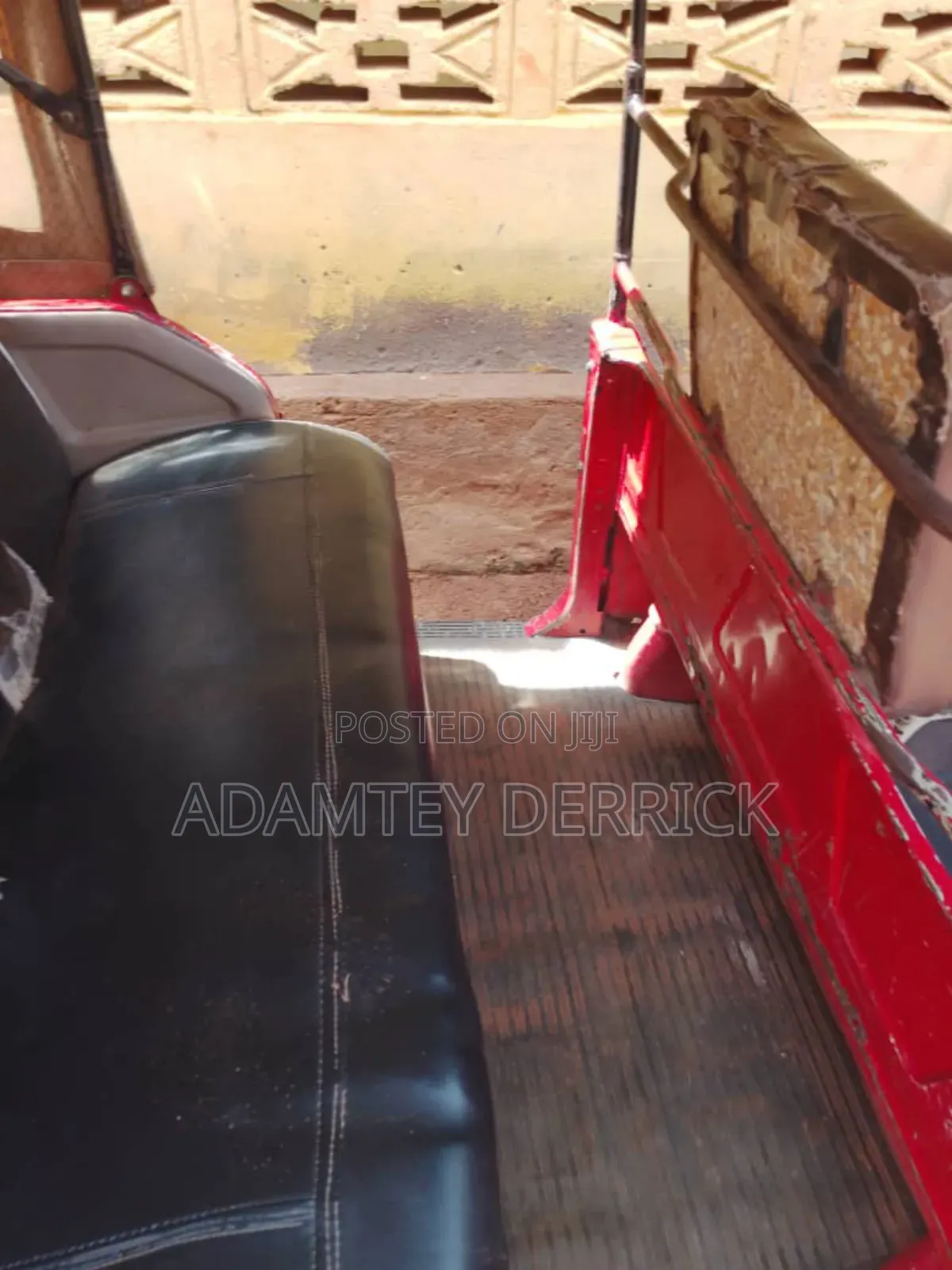 Bajaj RE 2022 Red