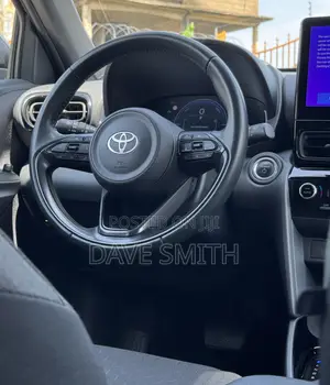 Toyota Yaris Cross 2023 Gold