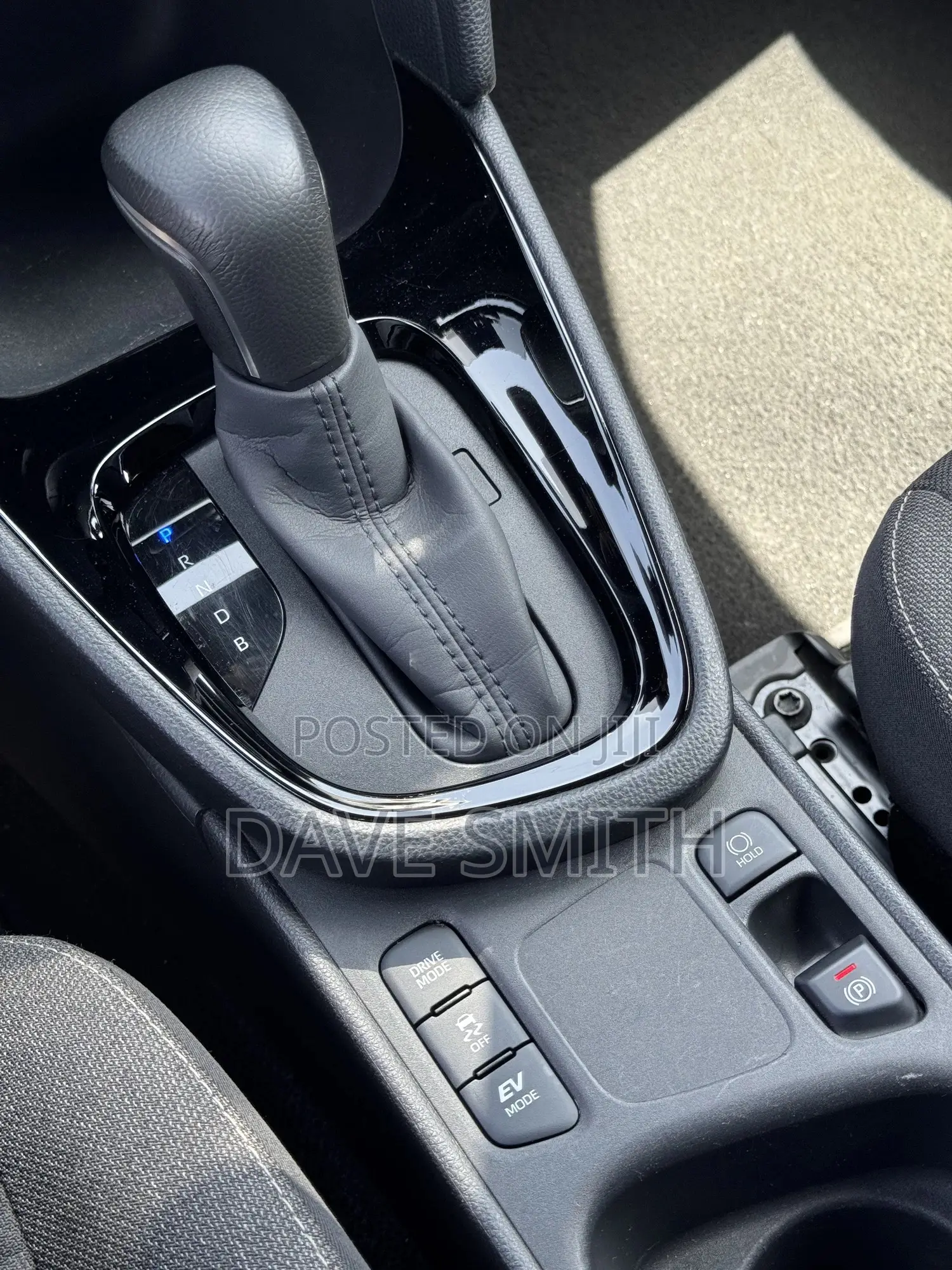 Toyota Yaris Cross 2023 Gold