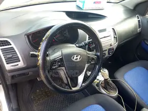 Hyundai i20 1.4 U2 CRDi Diesel (MT) 2010 Gray