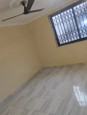 3 Bedrooms Apartment