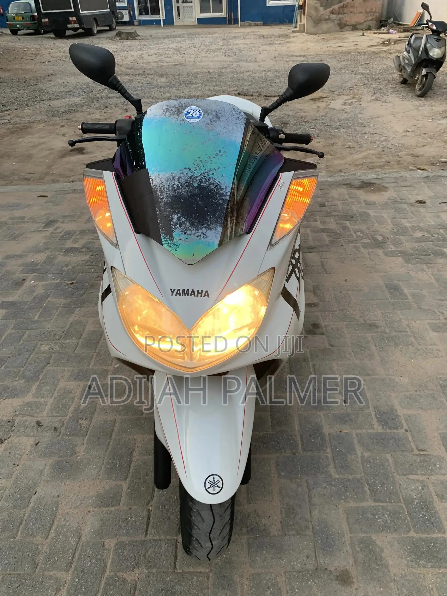Yamaha Majesty 2025 White