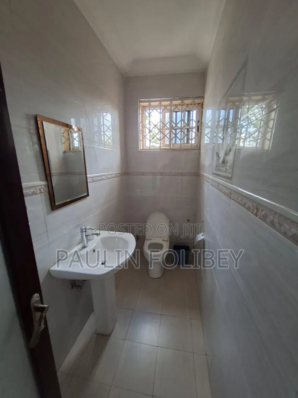 5bdrm Duplex in Dgproperties, Old Barrier for rent
