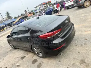 Hyundai Elantra Limited 2018 Black