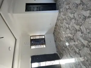 2bdrm Apartment in Lake Side Estate for rent