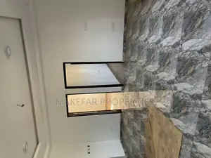2bdrm Apartment in Lake Side Estate for rent