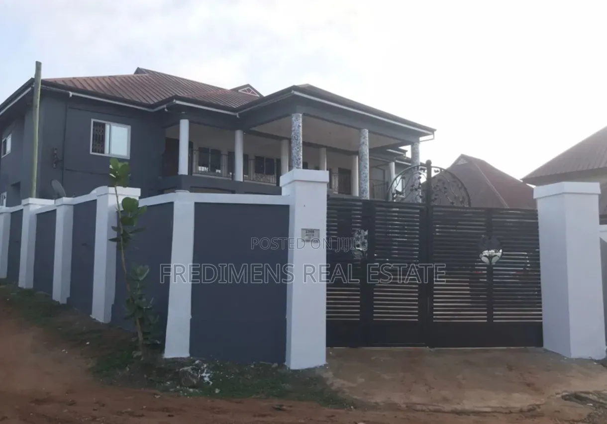 12bdrm Apartment in Fredimens Real, Kumasi Metropolitan for sale