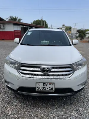 Toyota Highlander Limited 2012 White