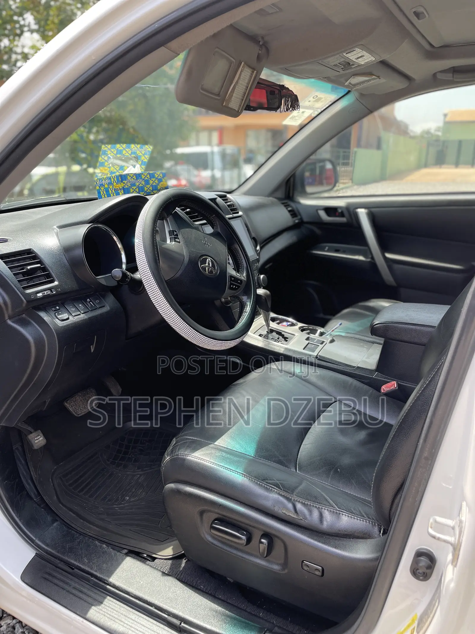 Toyota Highlander Limited 2012 White