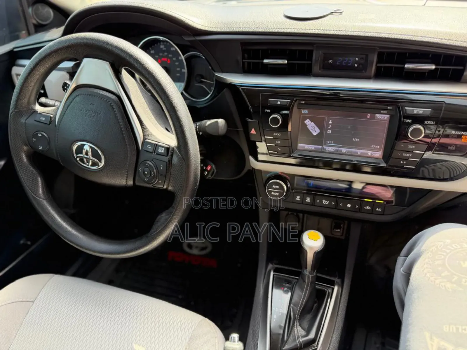 Toyota Corolla LE Eco Plus 4dr Sedan (1.8L 4cyl CVT) 2016 Green