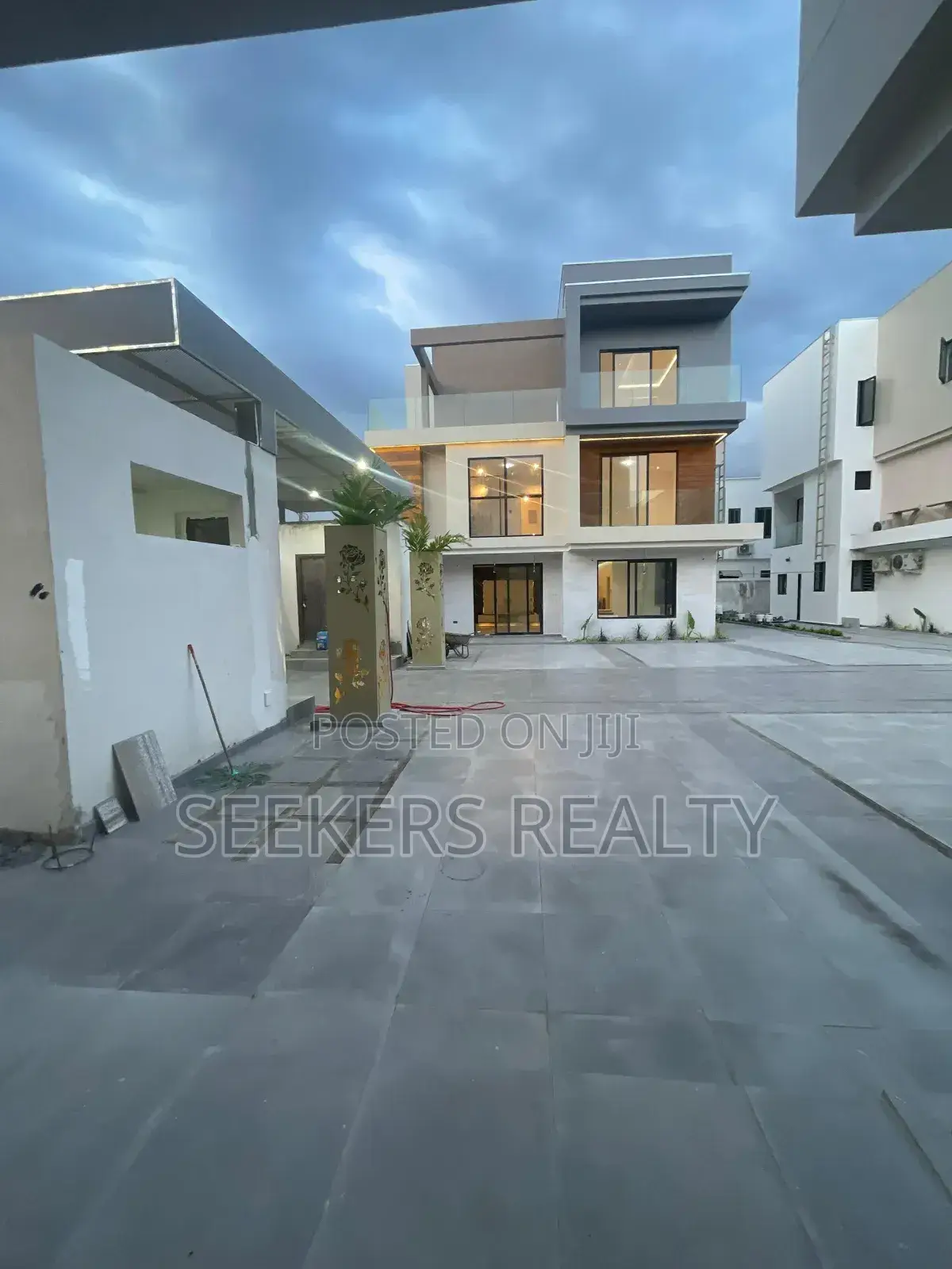 5bdrm House in Seekers Realty, Accra Metropolitan for sale