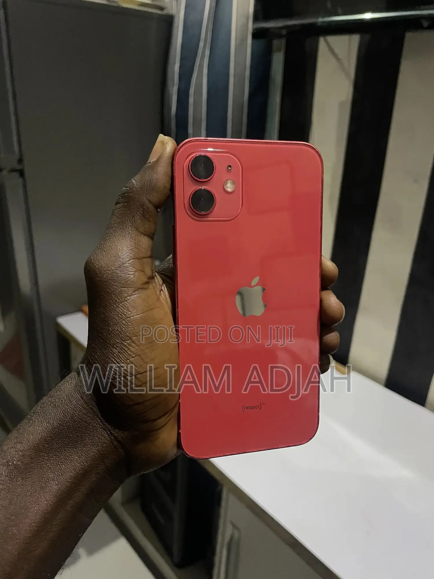 Apple iPhone 12 64 GB Red
