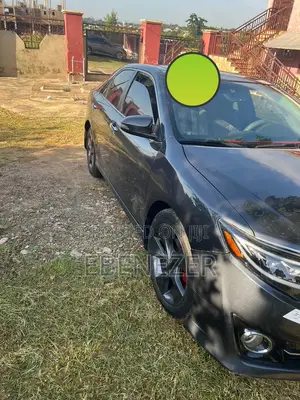 Toyota Camry SE 4dr Sedan (2.5L 4cyl 6A) 2014 Gray