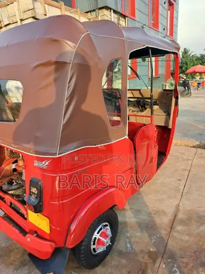 Bajaj RE 2024 Red