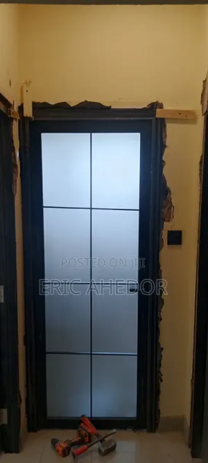 High Quality Glass Door and Accessories