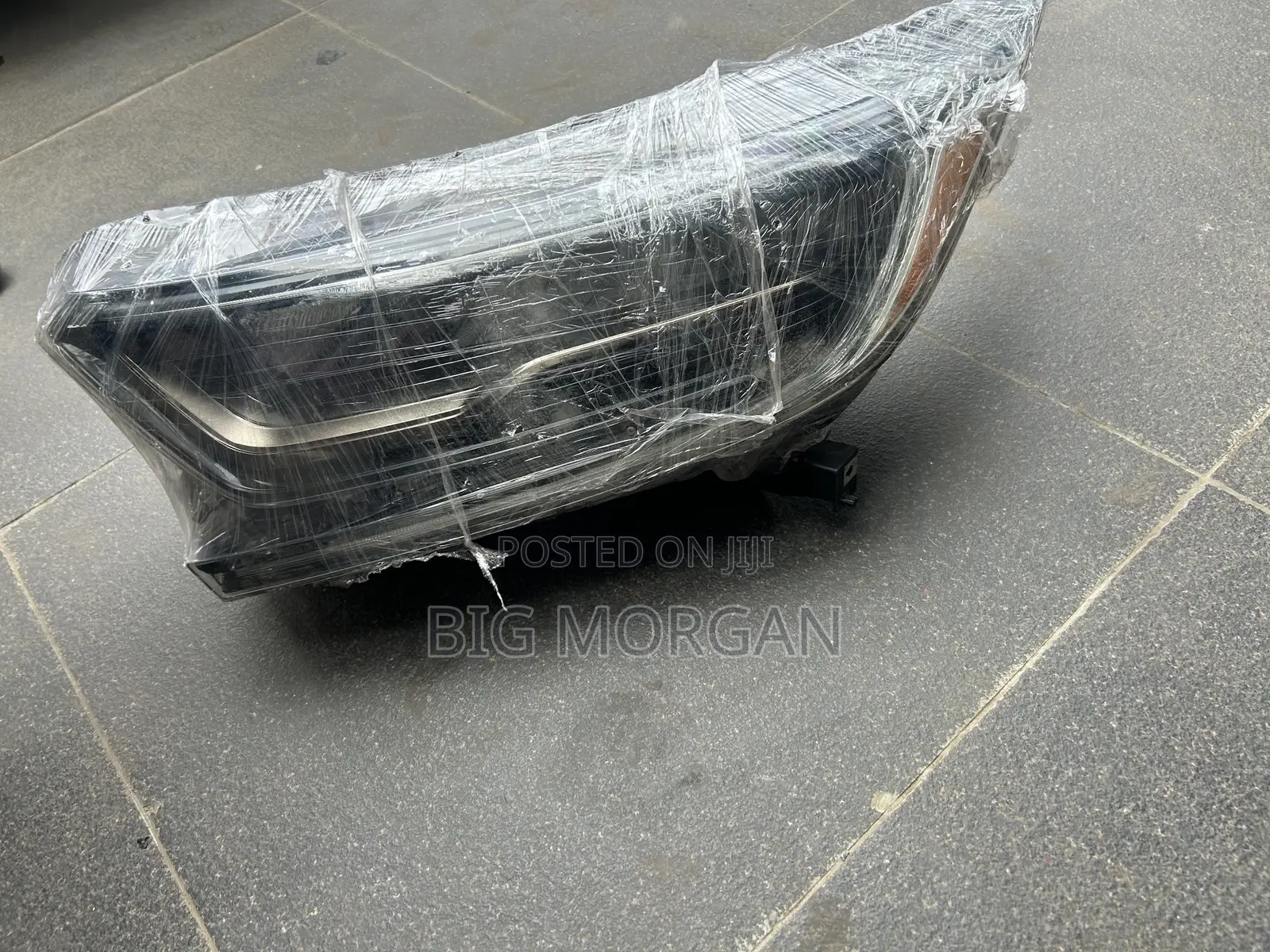 Honda Cr-v 2017-2019 Headlight Available