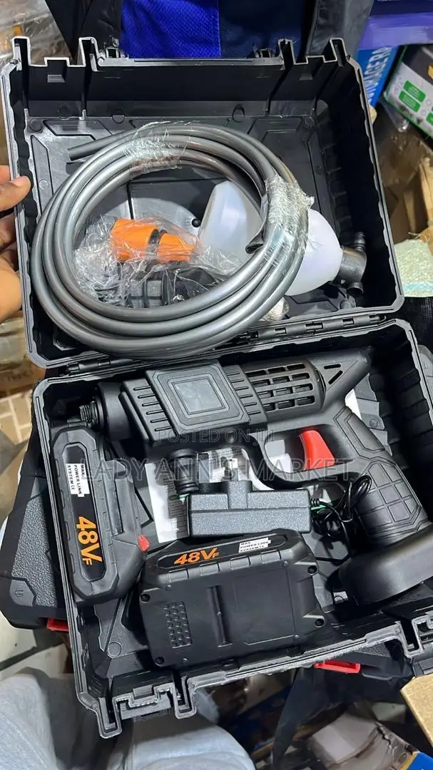Battery Rechargeable Car Washer. 2 Batteries