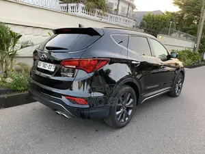 Hyundai Santa Fe 2017 Black