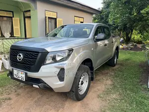 New Nissan Navara 2024 Gray