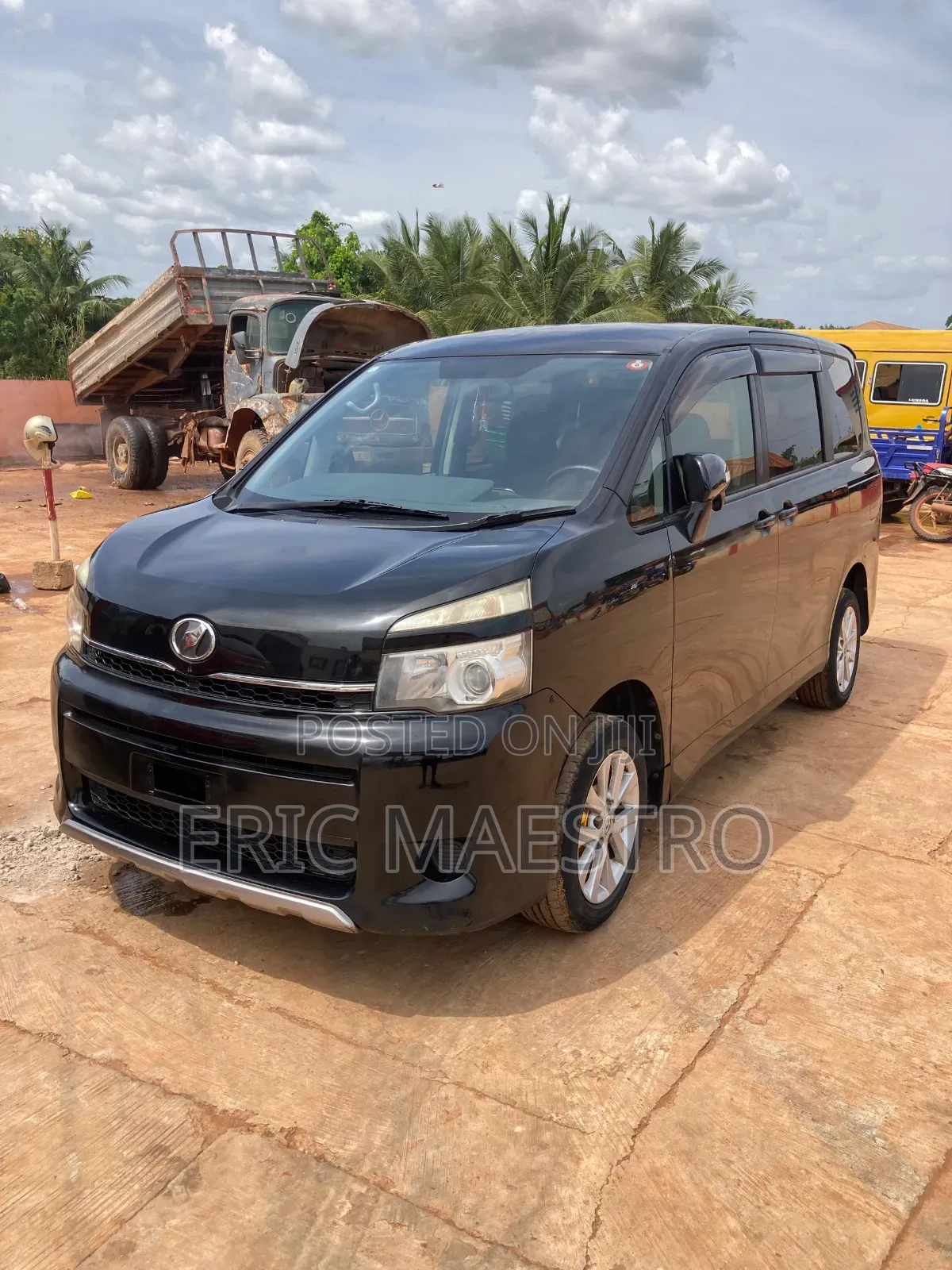 Toyota Voxy 2010 Black