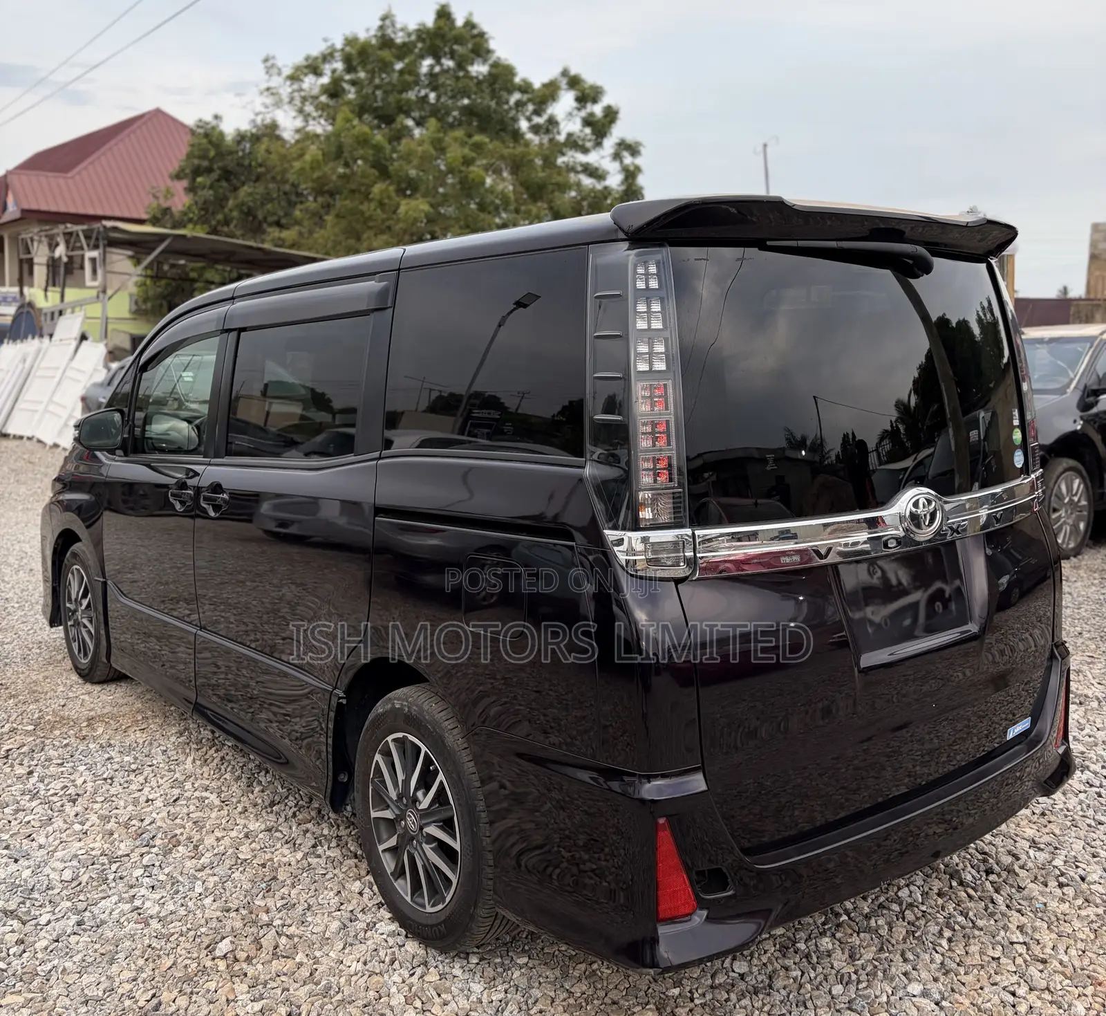 Toyota Voxy 2015 Black